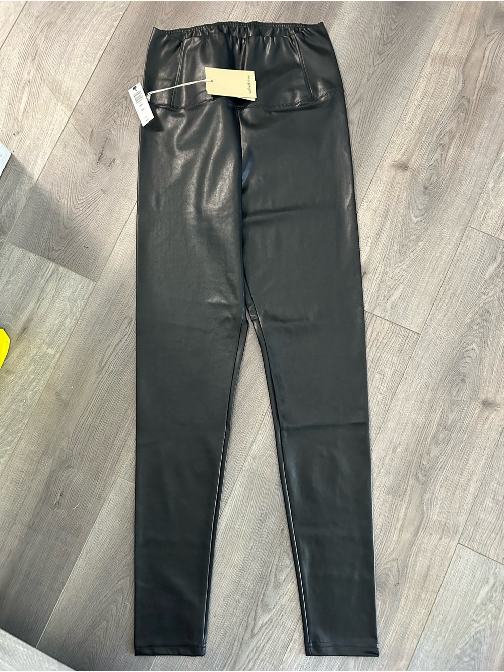 Wilfred Daria Black Faux Leggings
